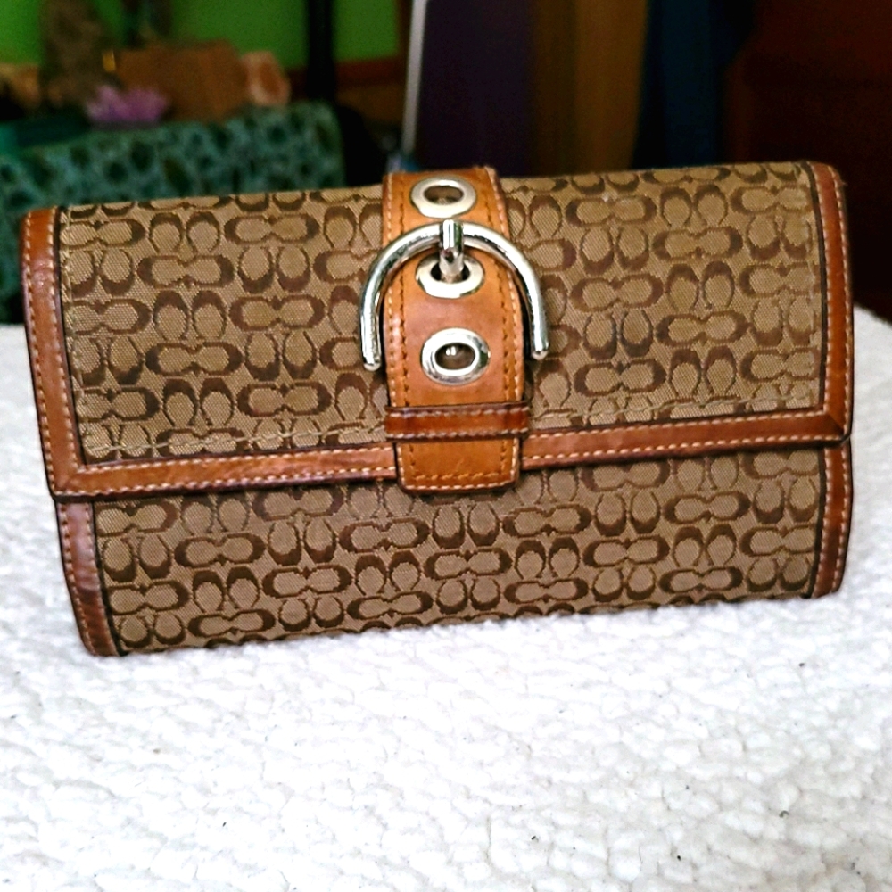 Coach wallet